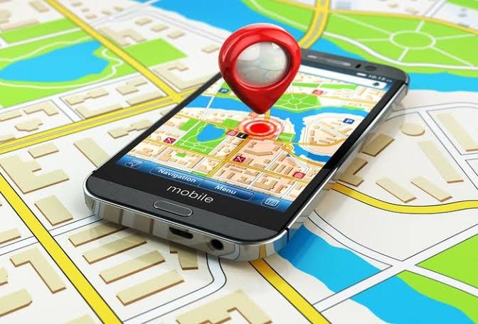 A smartphone displaying GPS navigation, enabling smart e-bike riders to enjoy real-time route guidance and location tracking.